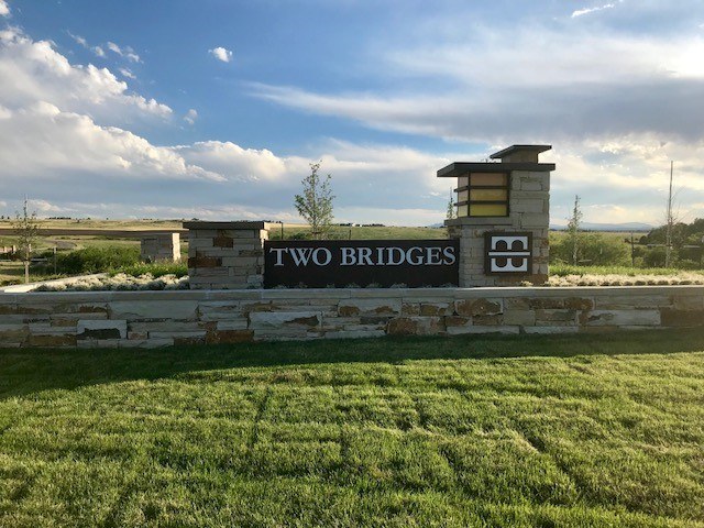 Two Bridges Metropolitan District